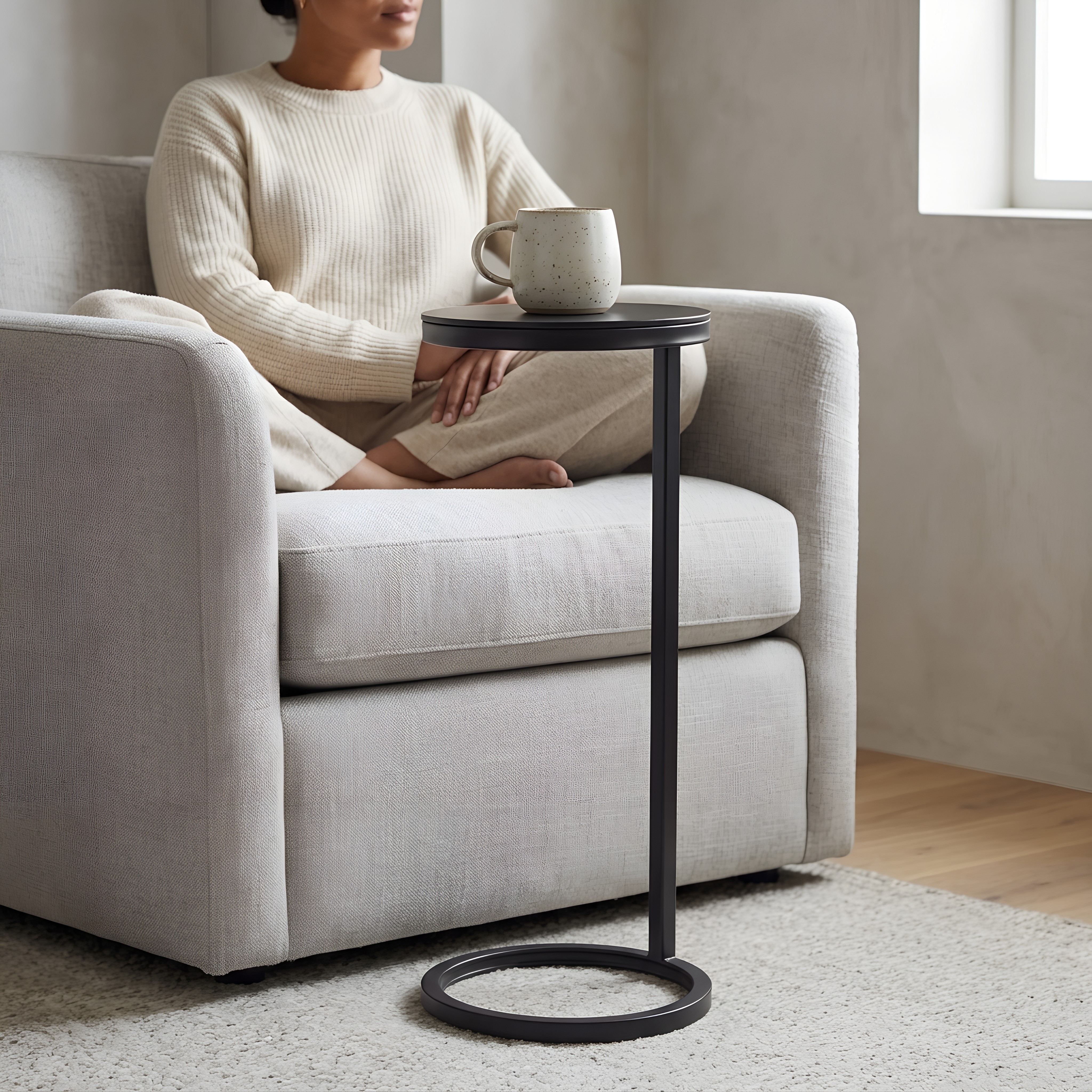 Yulee Matte Black C-Table Round Metal Accent Table – image 7