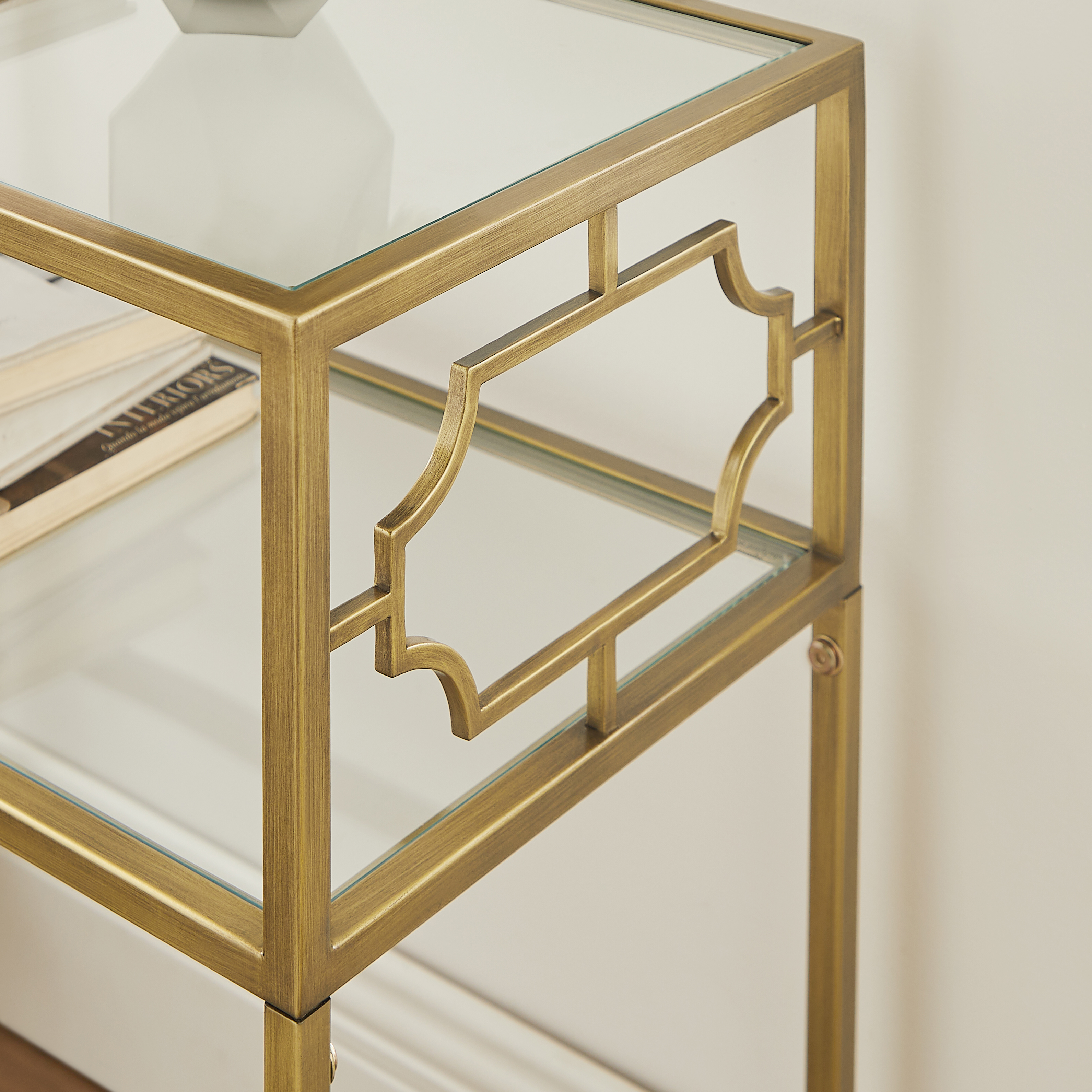 Gallitin 2-Tier Tempered Glass Accent Table with Antique Gold Geometric Metal Frame – image 7